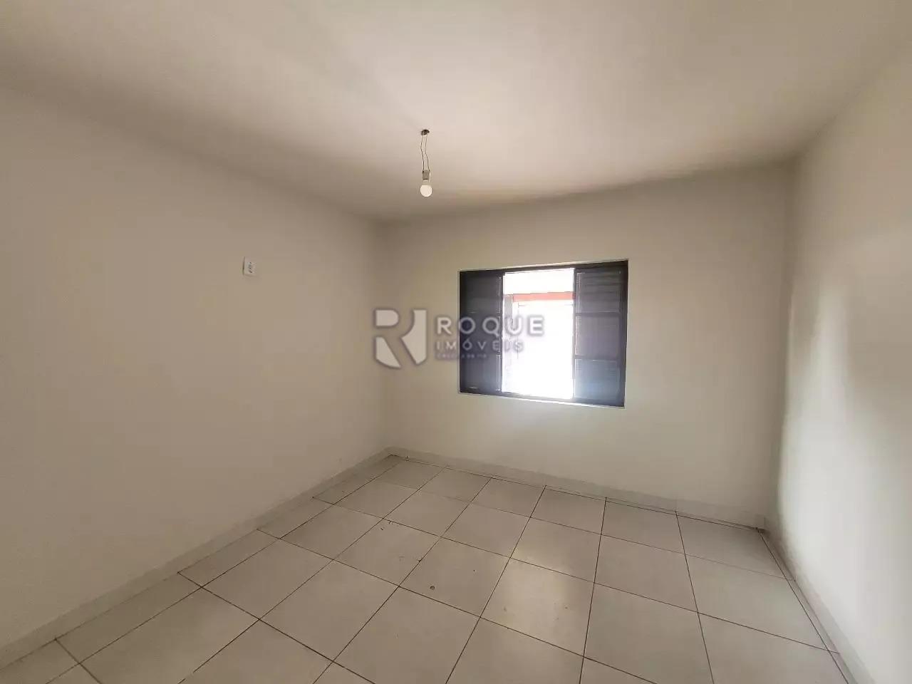 Casa Residencial para aluguel no bairro Jardim Brasil: Dormitório 01