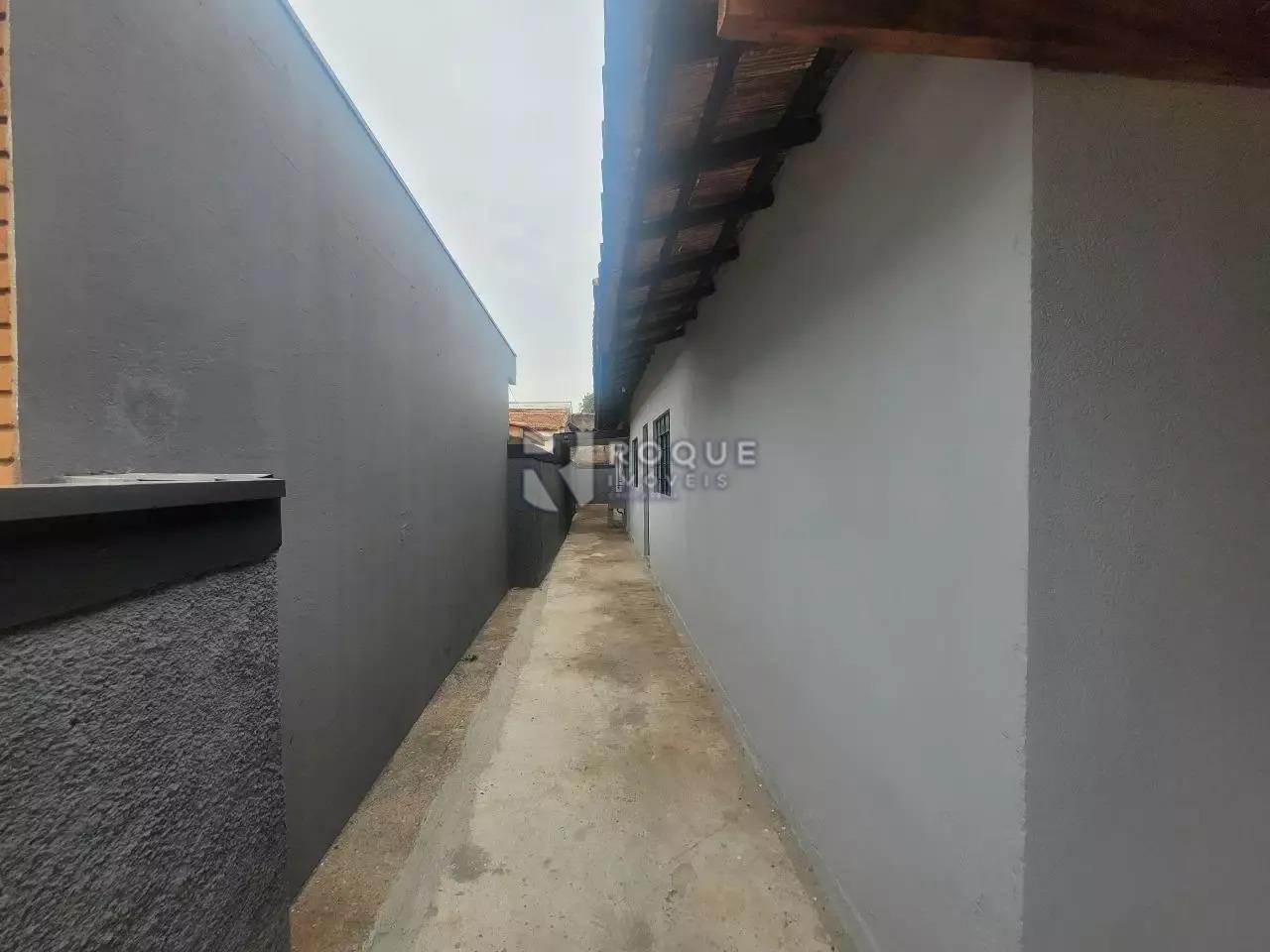 Casa Residencial para aluguel no bairro Jardim Brasil: Corredor 