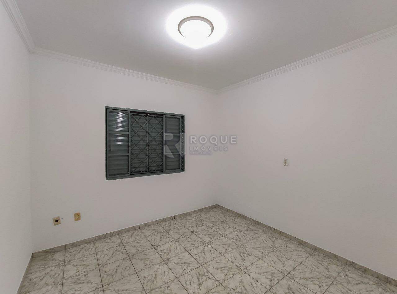 Casa Residencial para aluguel no bairro Jardim Ouro Verde: Dormitório 1