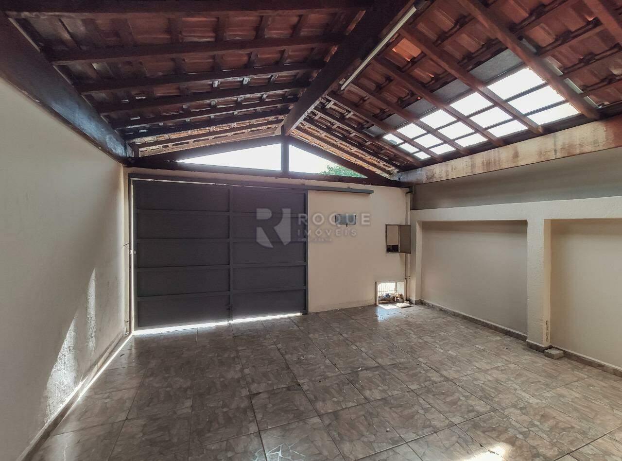 Casa Residencial para aluguel no bairro Jardim Ouro Verde: Garagem 