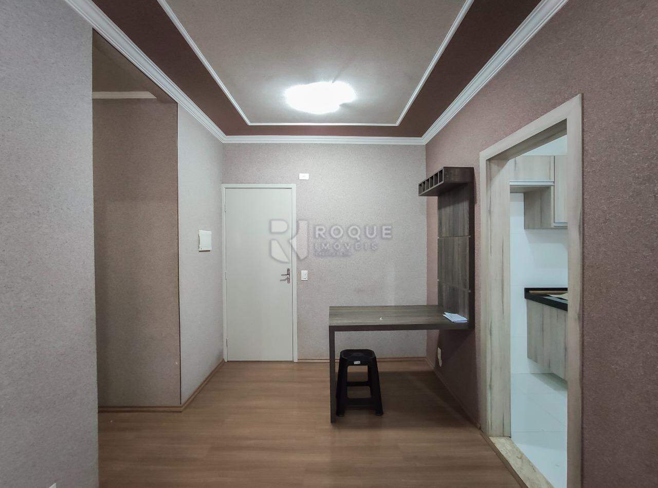 Apartamento para aluguel no bairro Vila Queiroz: Sala 