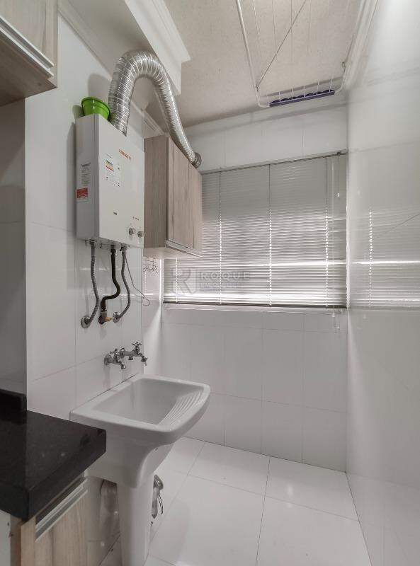 Apartamento para aluguel no bairro Vila Queiroz: Área de serviço