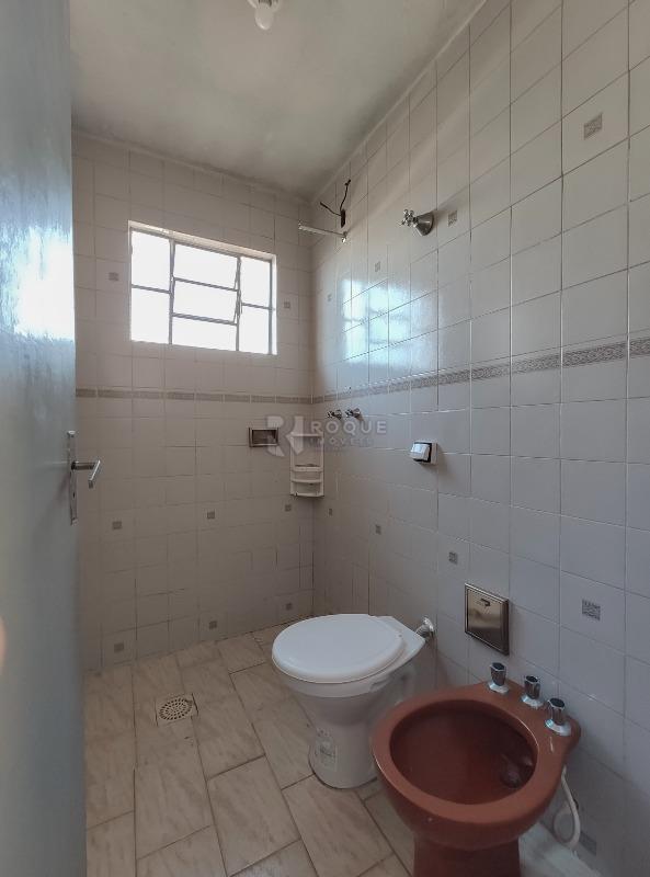 Casa Residencial para aluguel no bairro Vila Cristovam: WC social