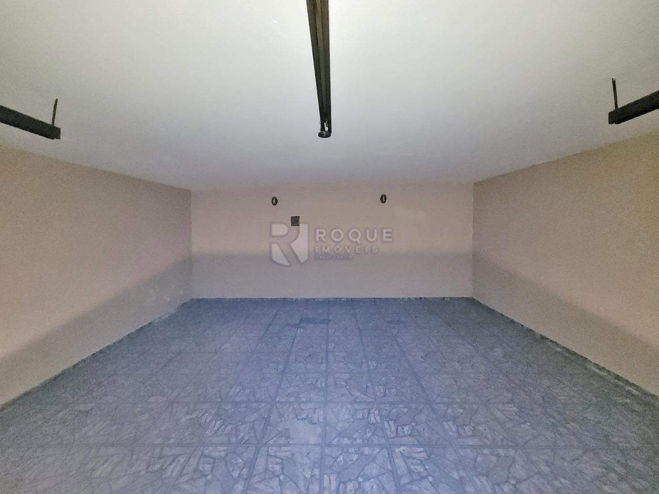 Casa Residencial para aluguel no bairro Centro: Garagem