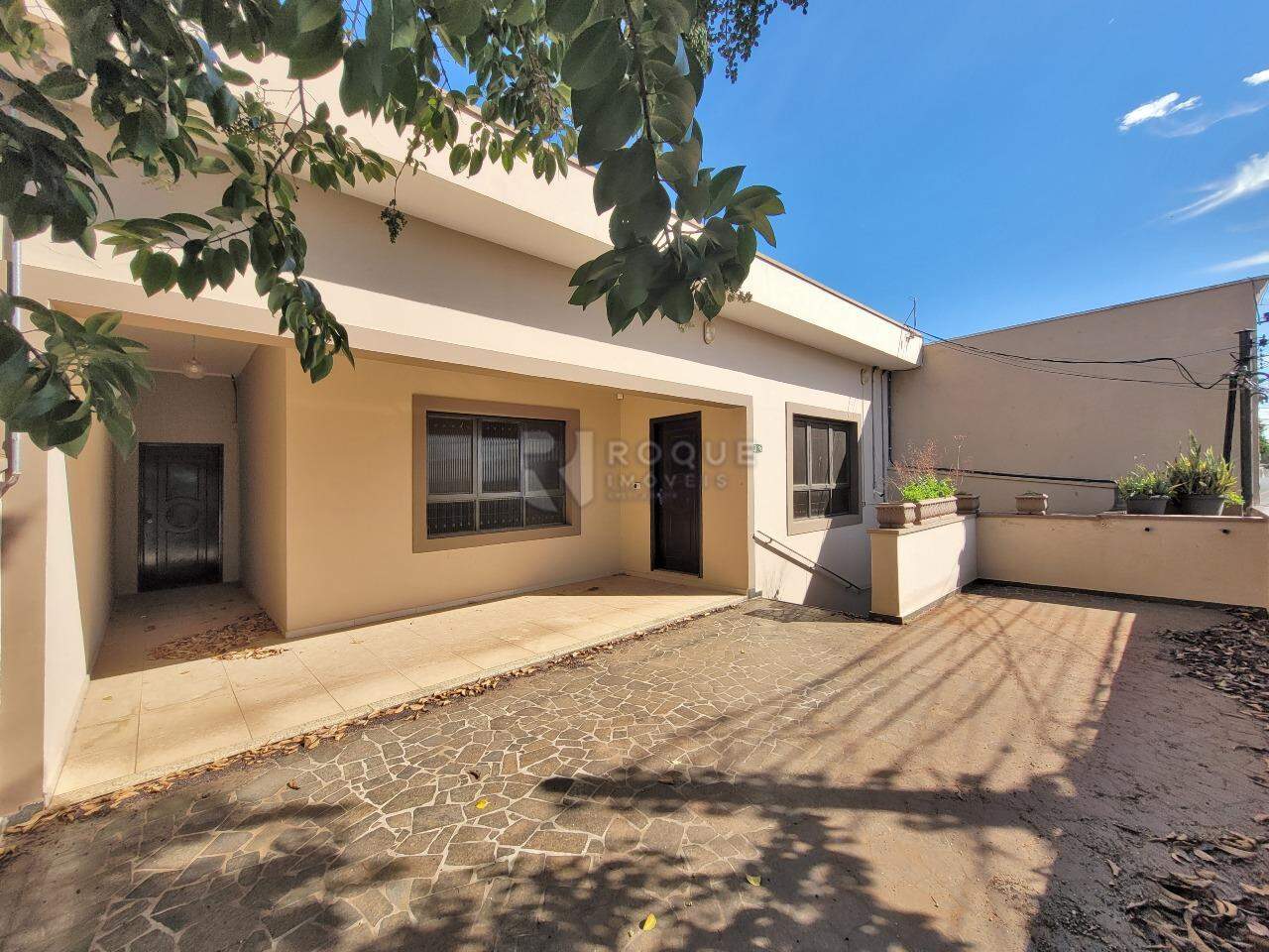 Casa Residencial para aluguel no bairro Centro: Frente