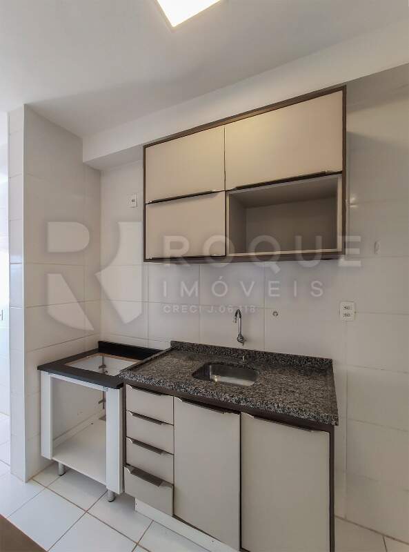 Apartamento para aluguel no bairro Chácaras Antonieta: Cozinha