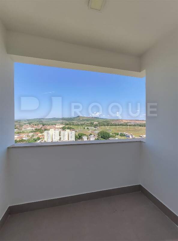 Apartamento para aluguel no bairro Chácaras Antonieta: Sacada 