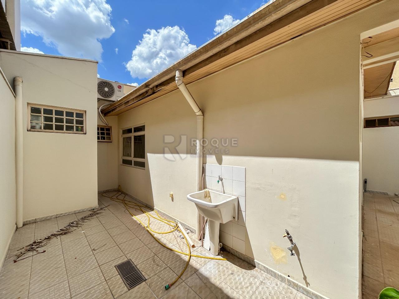 Salão para aluguel no bairro Centro: Área de serviço