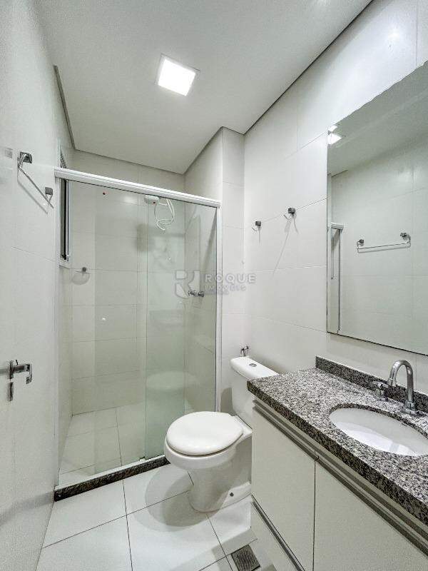 Apartamento para aluguel no bairro Desmembramento Oscar Antonio Breda: WC social