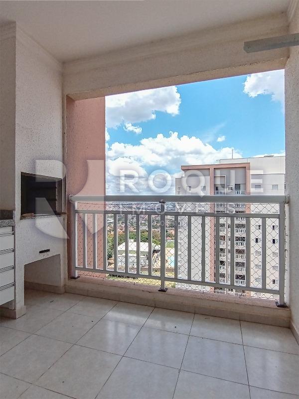 Apartamento para aluguel no bairro Desmembramento Oscar Antonio Breda: Sacada 