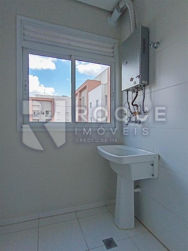 Apartamento para aluguel no bairro Desmembramento Oscar Antonio Breda: Área de serviço 