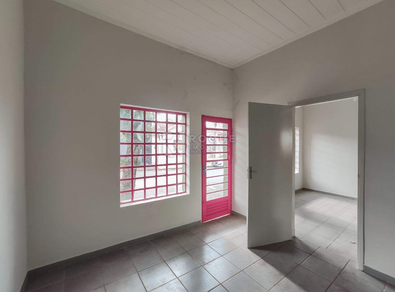 Casa Comercial para aluguel no bairro Centro: Sala 2