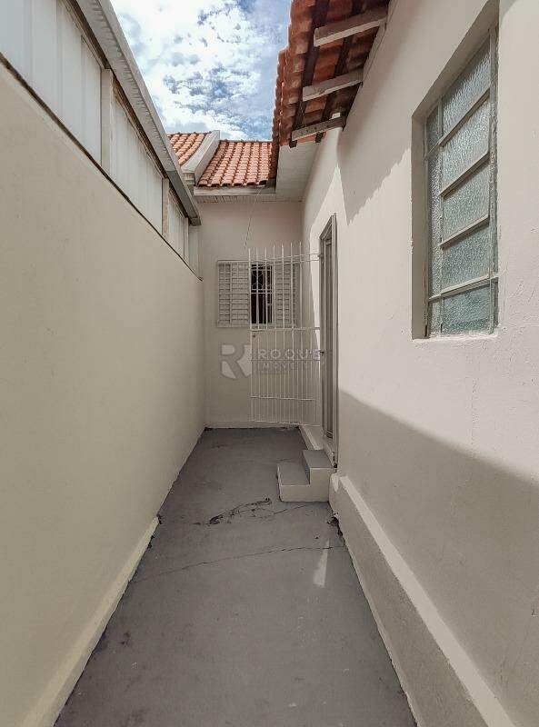 Casa Comercial para aluguel no bairro Centro: Corredor 