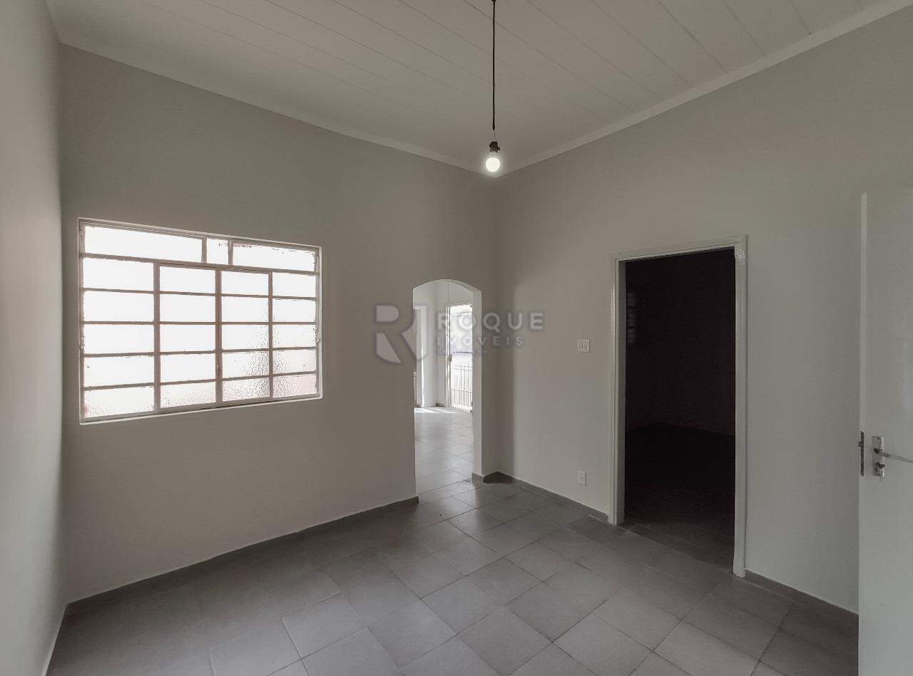 Casa Comercial para aluguel no bairro Centro: Sala 3