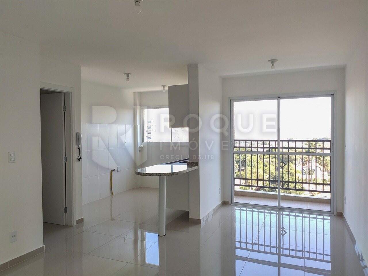 Apartamento para aluguel no bairro Chácaras Antonieta: Sala 