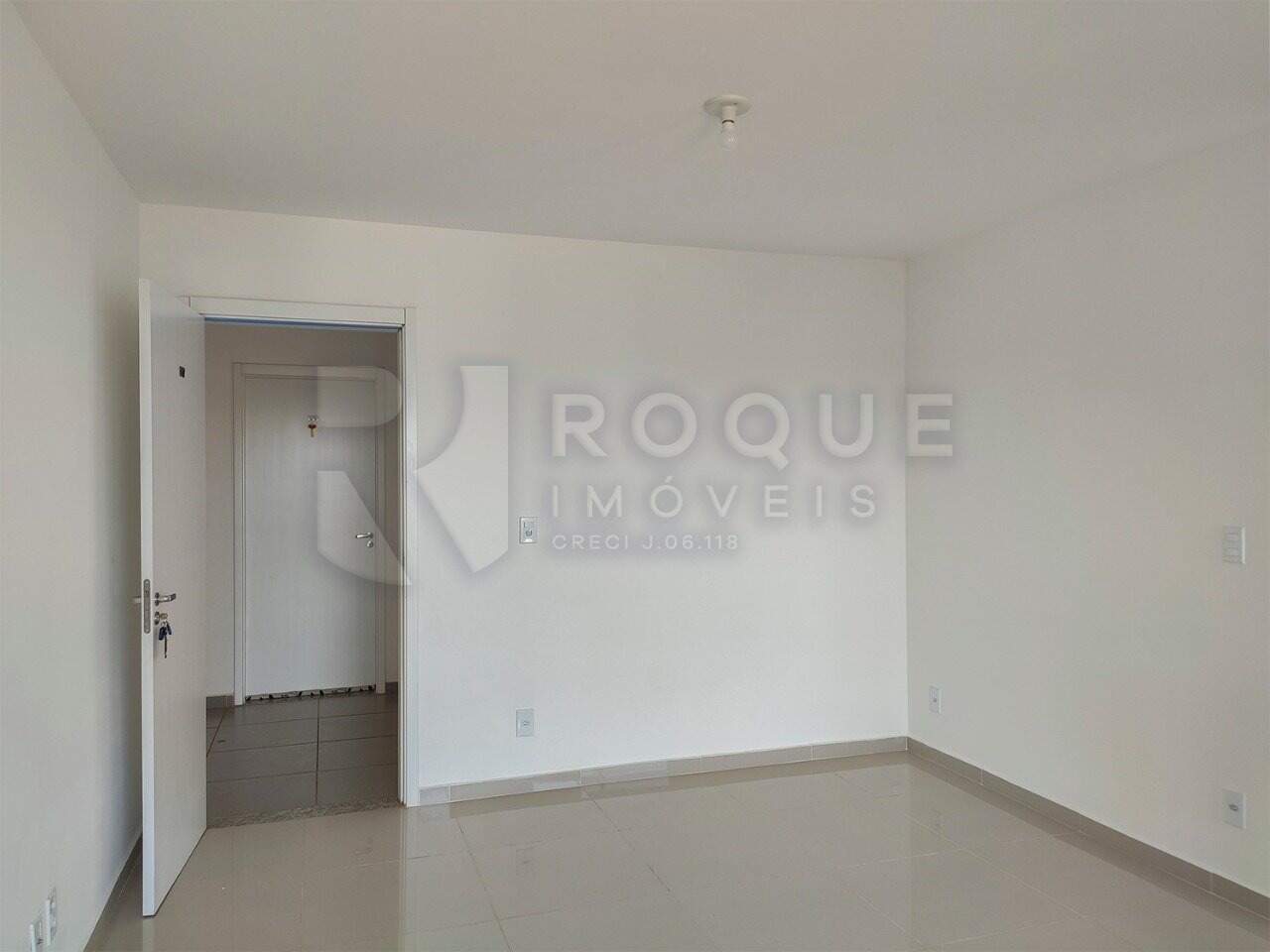 Apartamento para aluguel no bairro Chácaras Antonieta: Sala