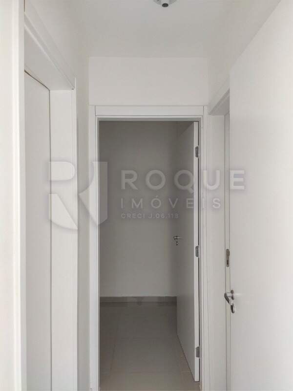 Apartamento para aluguel no bairro Chácaras Antonieta: Hall
