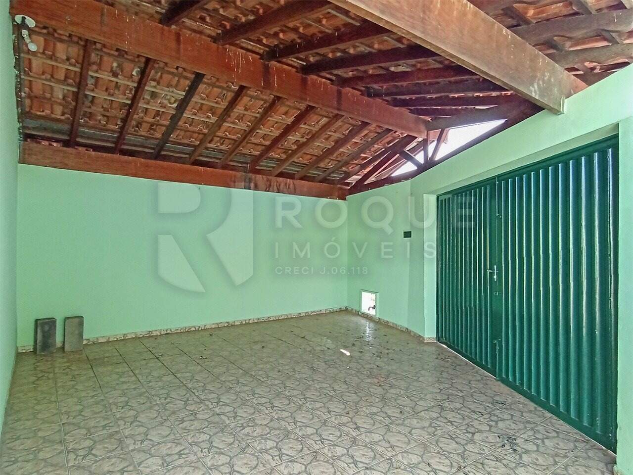Casa Residencial para aluguel no bairro Parque Residencial Aeroporto: Garagem