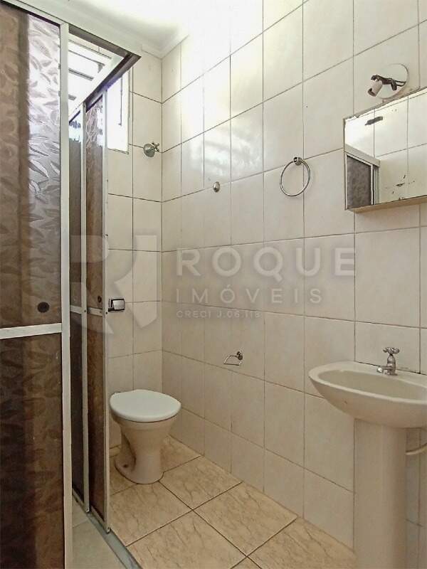 Casa Residencial para aluguel no bairro Parque Residencial Aeroporto: WC