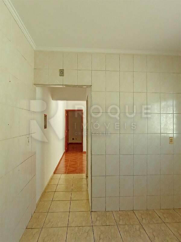 Casa Residencial para aluguel no bairro Parque Residencial Aeroporto: Cozinha