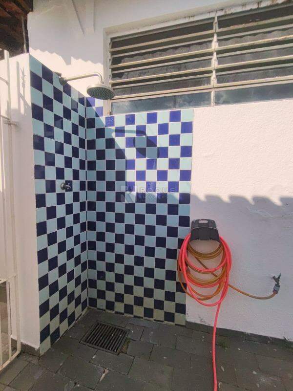 Casa Residencial para aluguel no bairro Jardim Caieira: Ducha