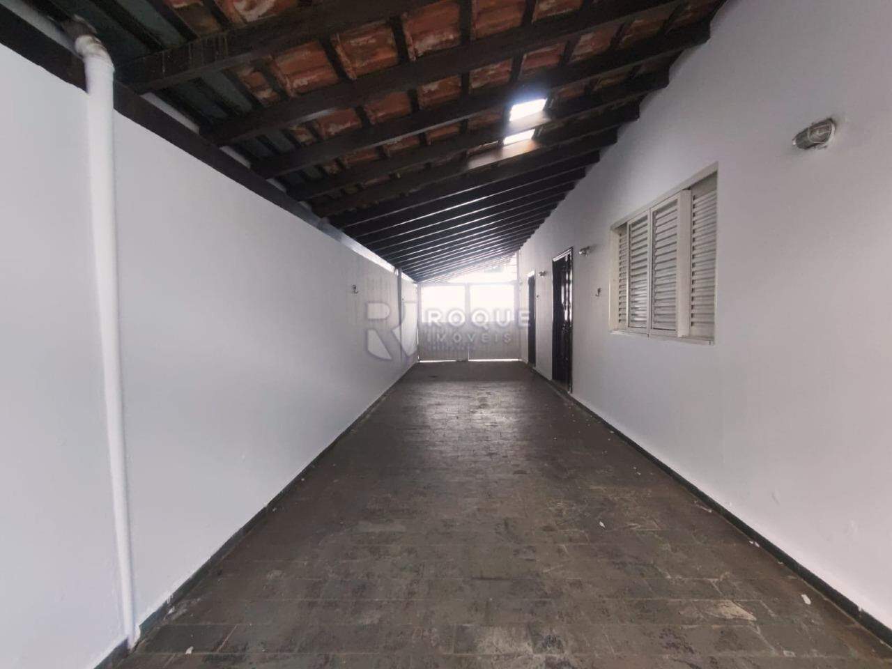 Casa Residencial para aluguel no bairro Jardim Caieira: Garagem