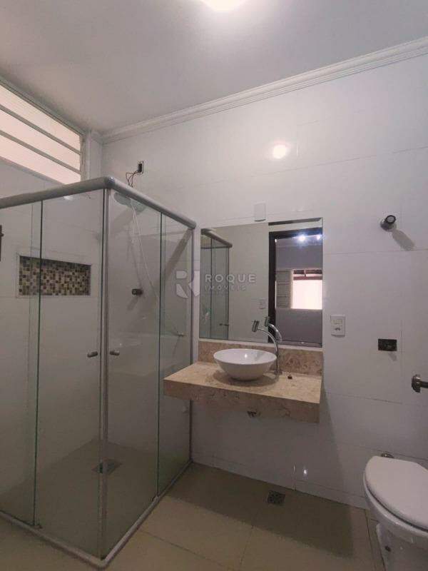 Casa Residencial para aluguel no bairro Jardim Caieira: WC suíte
