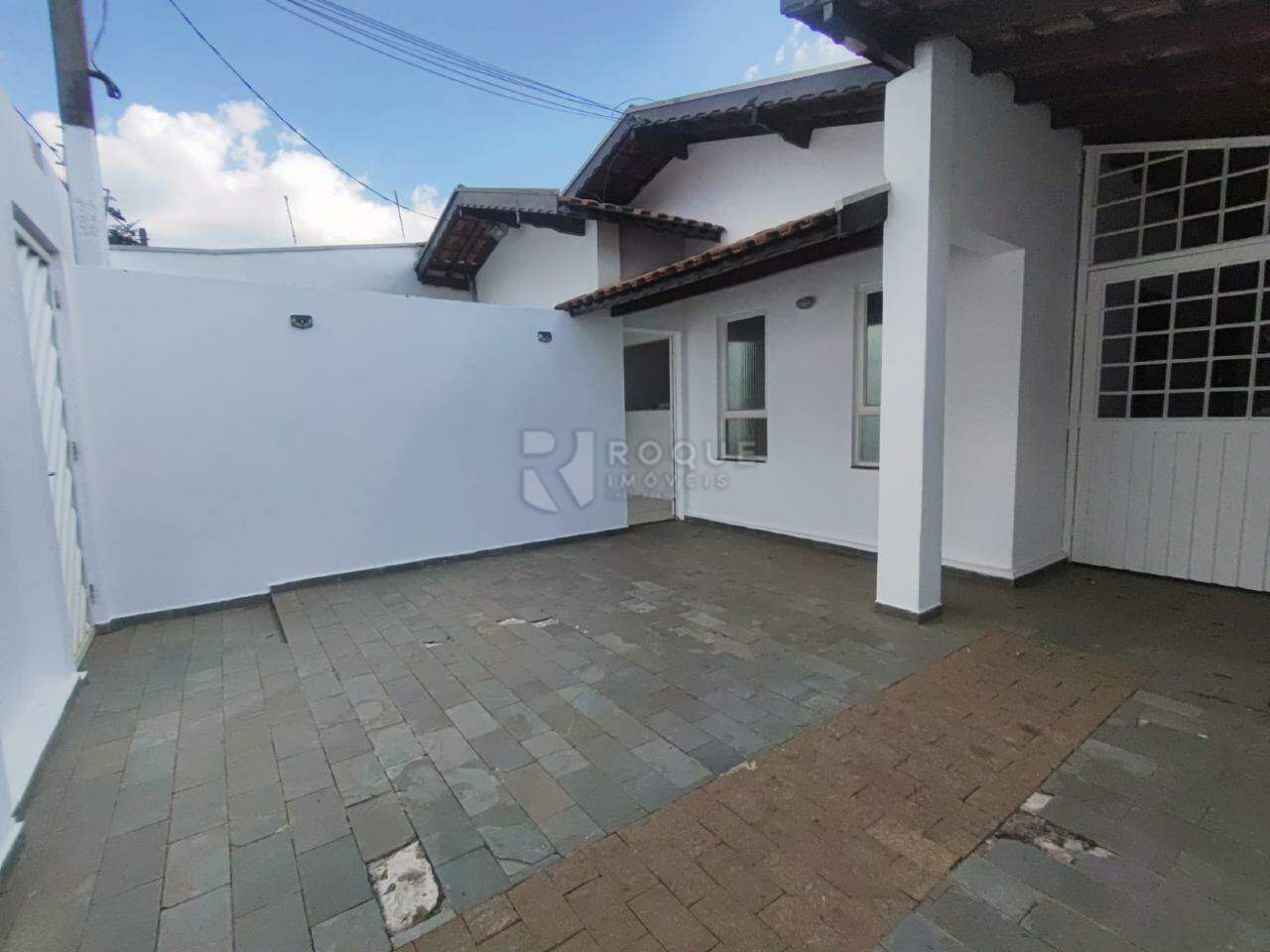 Casa Residencial para aluguel no bairro Jardim Caieira: Quintal