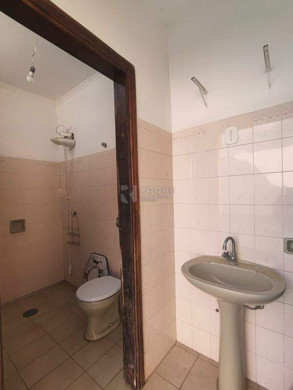 Casa Residencial para aluguel no bairro Jardim Caieira: WC 