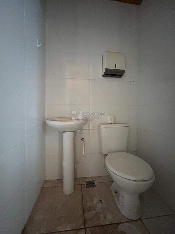 Terreno para aluguel no bairro Jardim Parque Novo Mundo: WC social