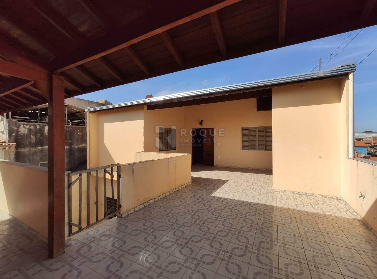 Casa Residencial para aluguel no bairro Jardim Olga Veroni: Sacada varanda 