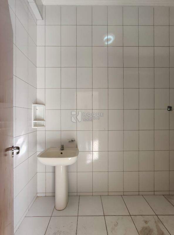 Casa Residencial para aluguel no bairro Jardim Olga Veroni: WC externo 