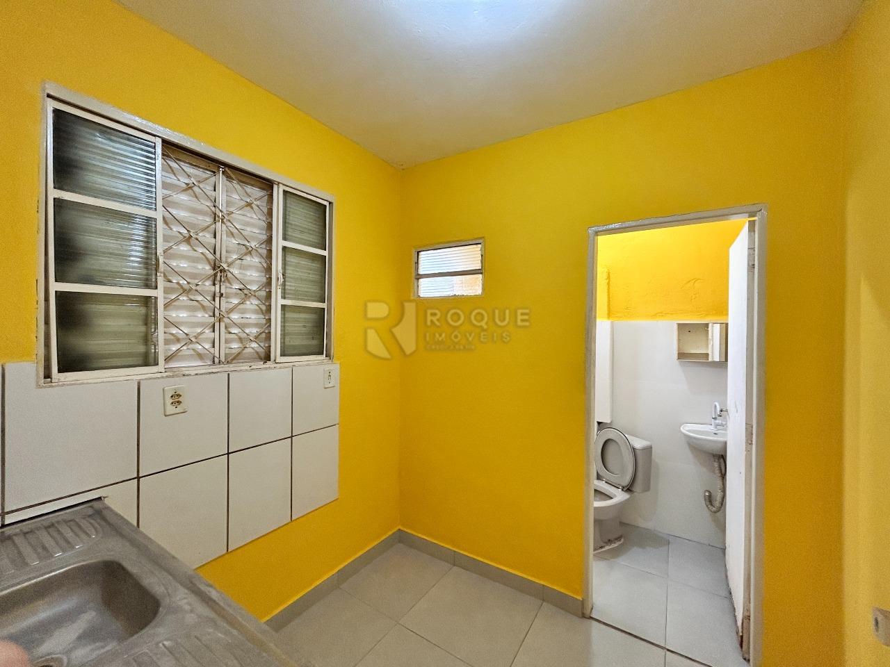Casa Residencial para aluguel no bairro Jardim Santa Adélia: Cozinha 