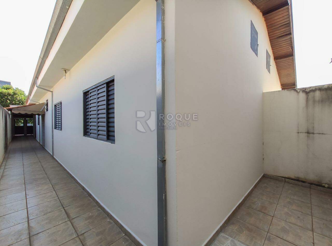 Casa Residencial para aluguel no bairro Jardim Ouro Verde: Fundo 