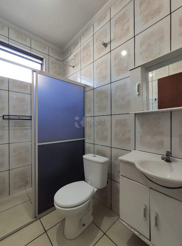 Casa Residencial para aluguel no bairro Jardim Ouro Verde: WC social 
