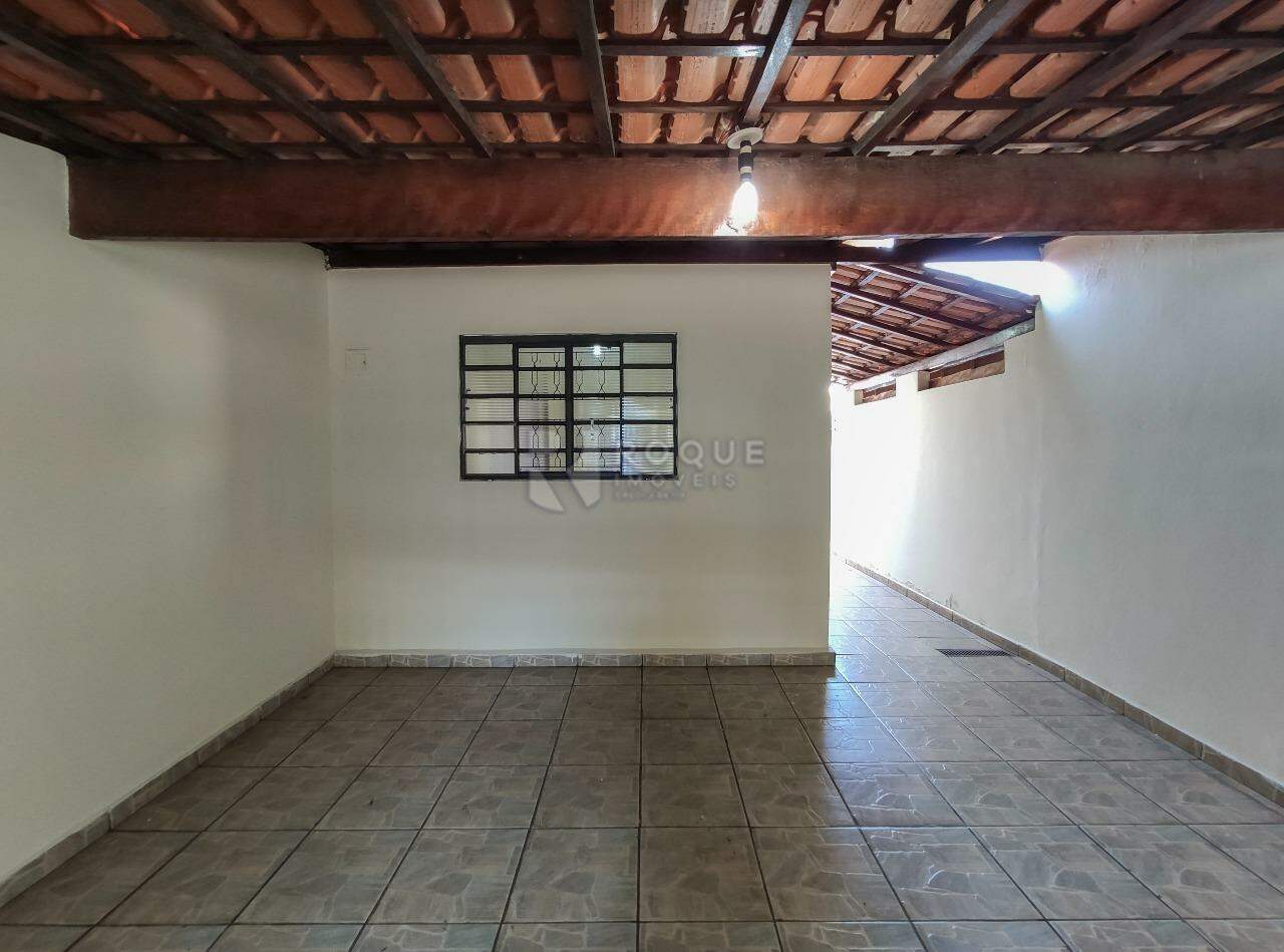 Casa Residencial para aluguel no bairro Jardim Ouro Verde: Garagem 