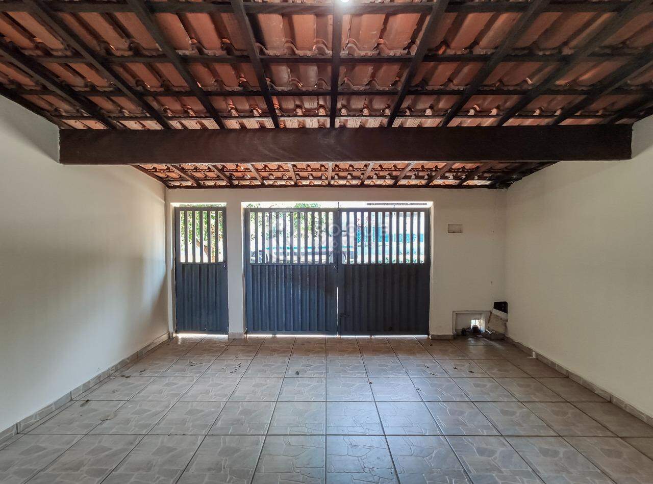 Casa Residencial para aluguel no bairro Jardim Ouro Verde: Garagem 