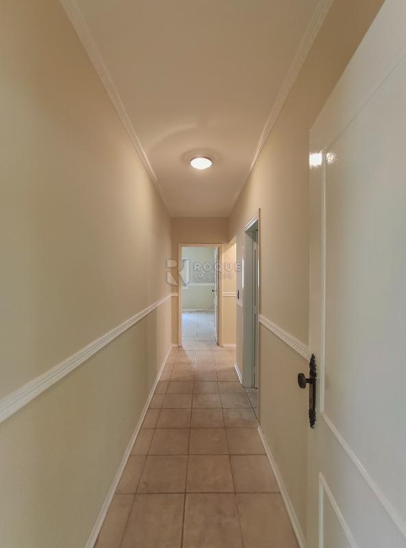 Casa em condomínio para aluguel no bairro Jardim Florença: Hall 