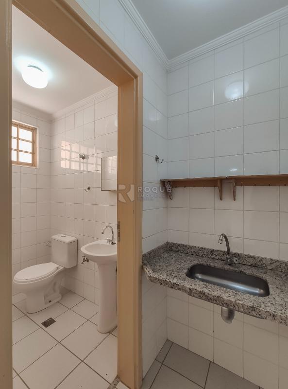 Salas/Conjuntos para aluguel no bairro Centro: Copa / WC social 