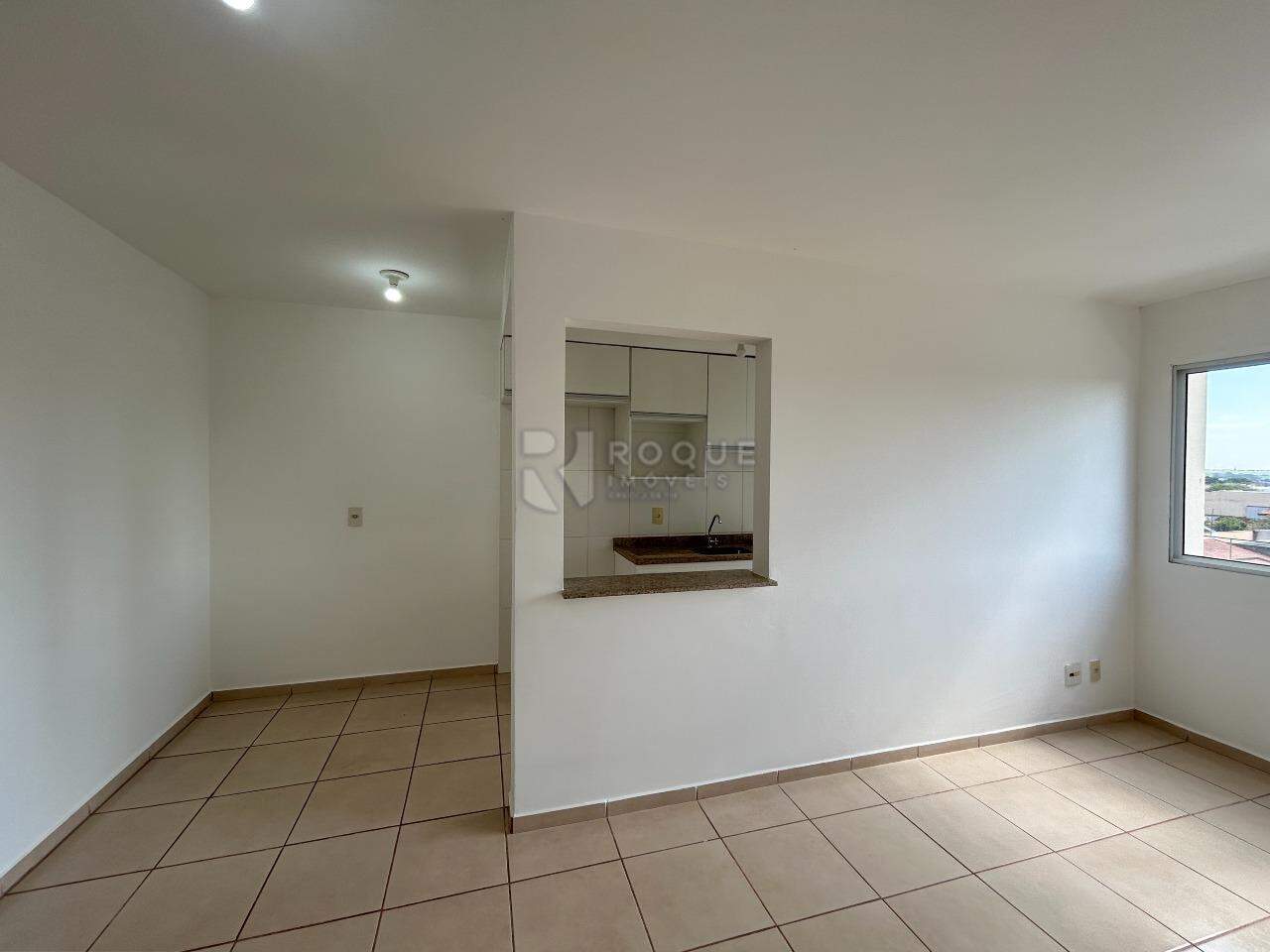 Apartamento para aluguel no bairro Chácaras Antonieta: Sala