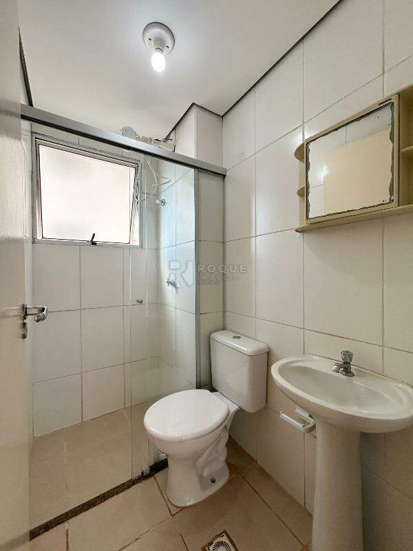 Apartamento para aluguel no bairro Chácaras Antonieta: WC social