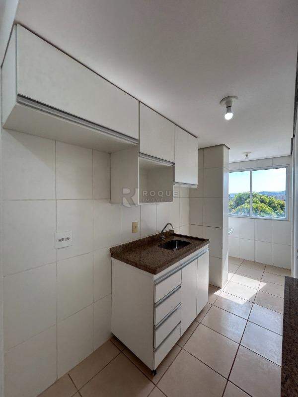 Apartamento para aluguel no bairro Chácaras Antonieta: Cozinha