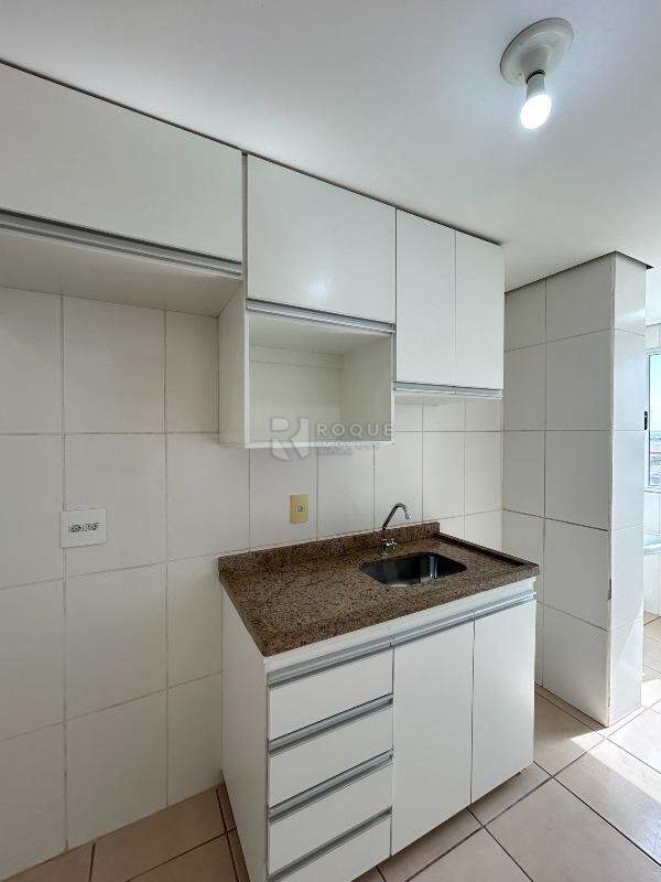 Apartamento para aluguel no bairro Chácaras Antonieta: Cozinha