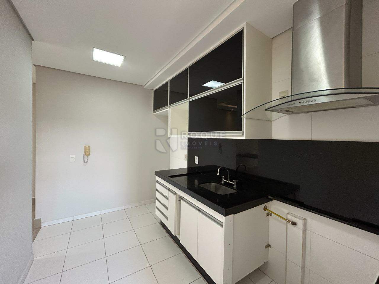 Apartamento para aluguel no bairro Desmembramento Oscar Antonio Breda: Cozinha 