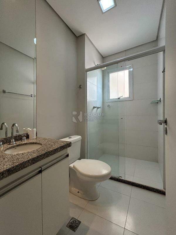 Apartamento para aluguel no bairro Desmembramento Oscar Antonio Breda: WC suíte 