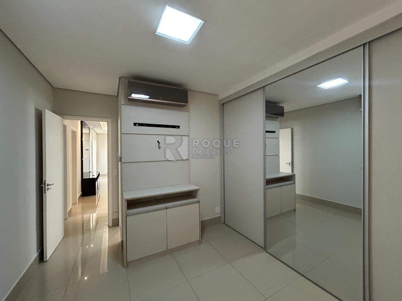 Apartamento para aluguel no bairro Desmembramento Oscar Antonio Breda: Dormitório 3 suíte 