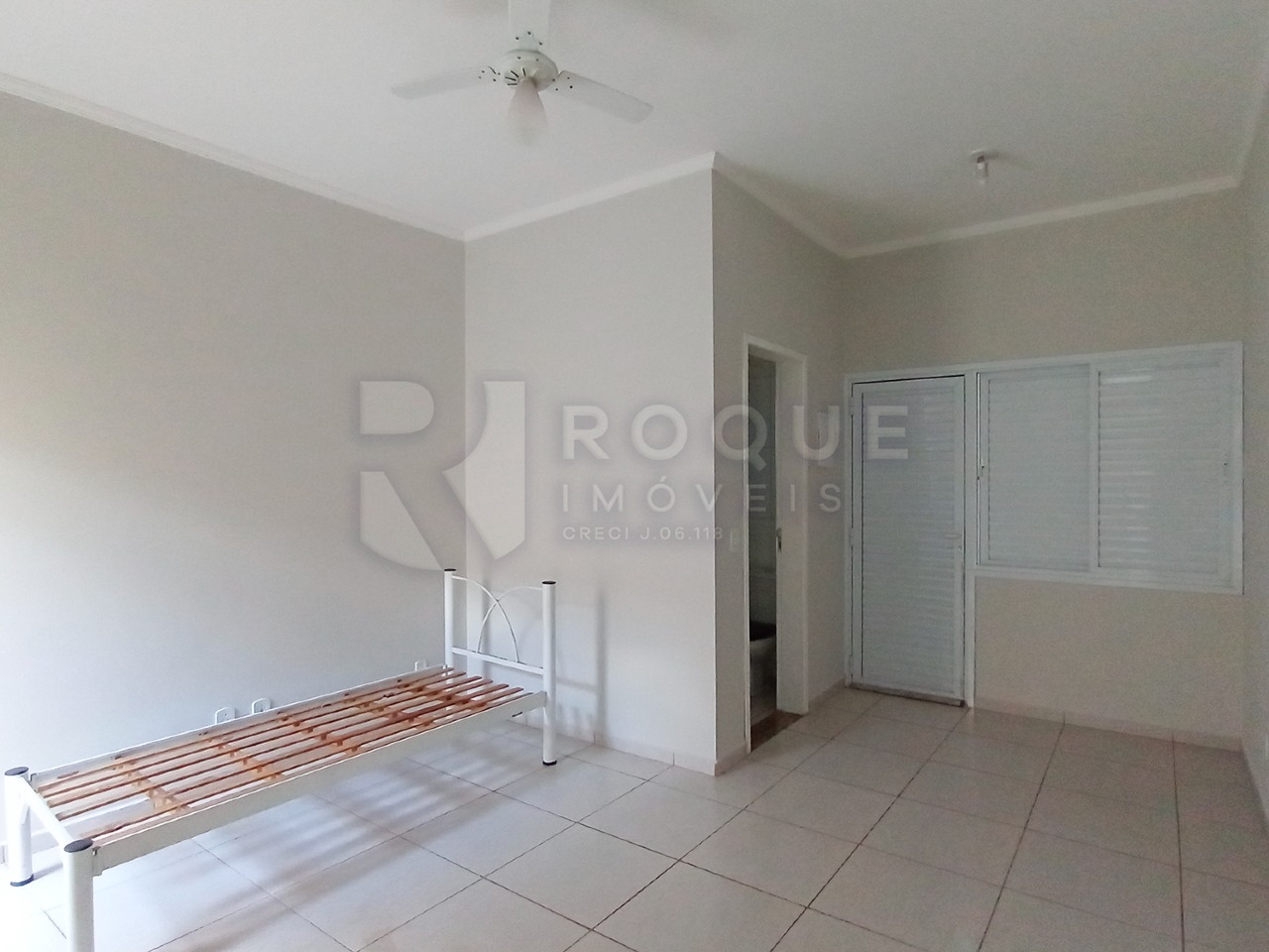 Kitnet para aluguel no bairro Jardim Cidade Universitária I: Dormitório 