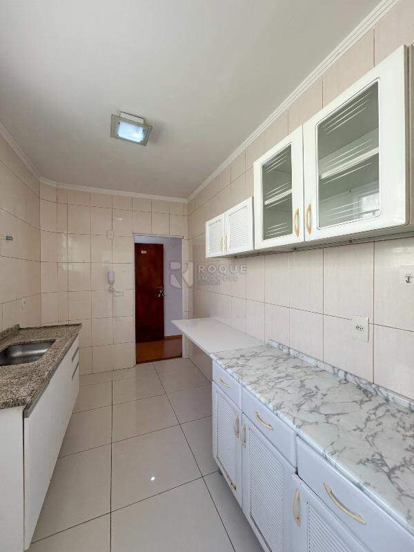 Apartamento para aluguel no bairro Cidade Jardim: Cozinha