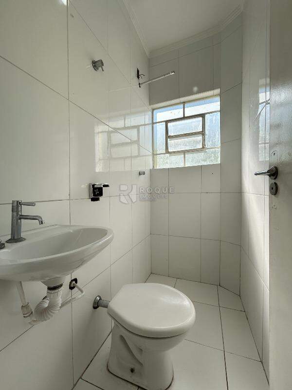 Apartamento para aluguel no bairro Cidade Jardim: WC social fundo