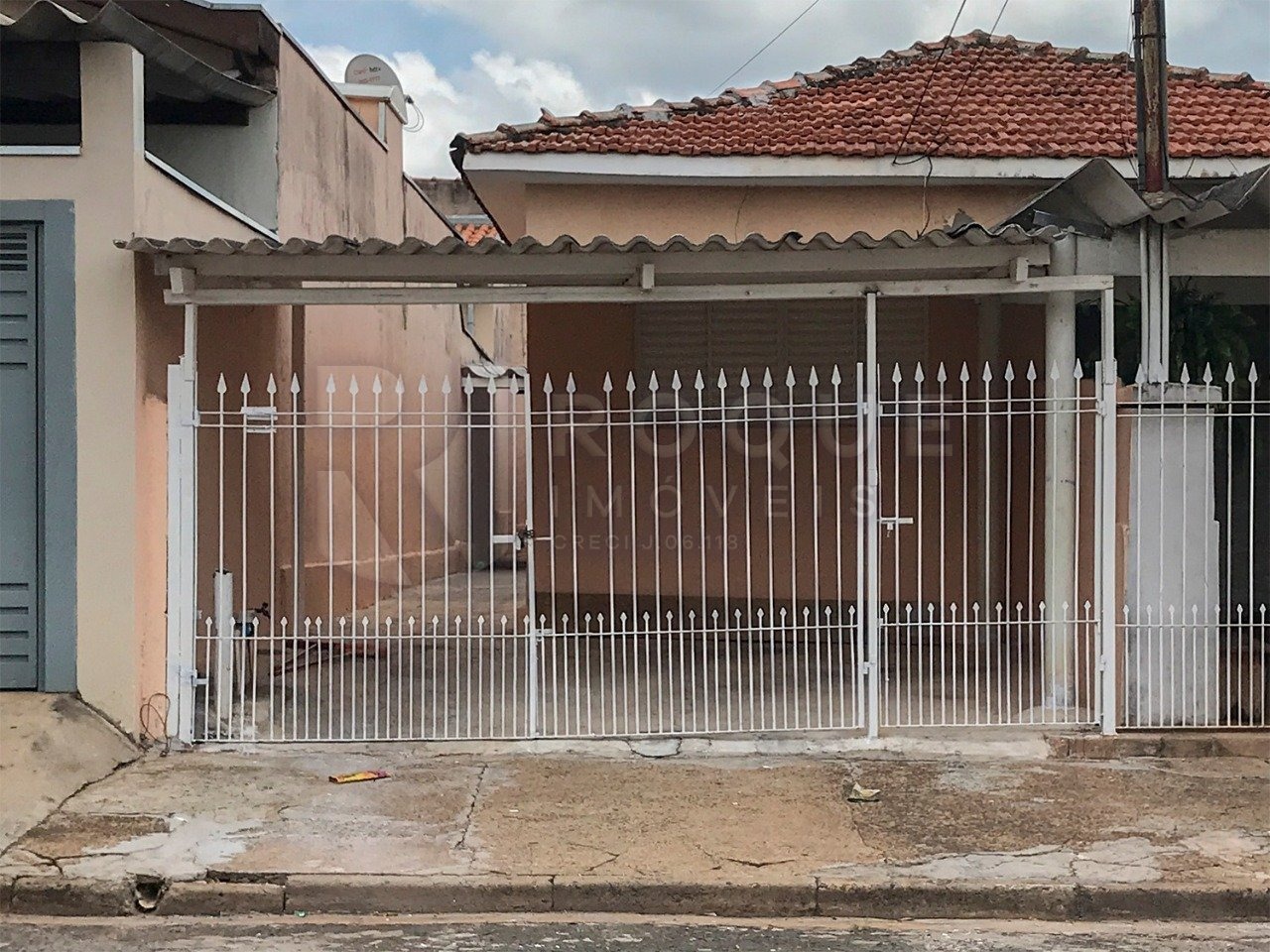 Casa Residencial para aluguel no bairro Jardim Nova Itália: Fachada